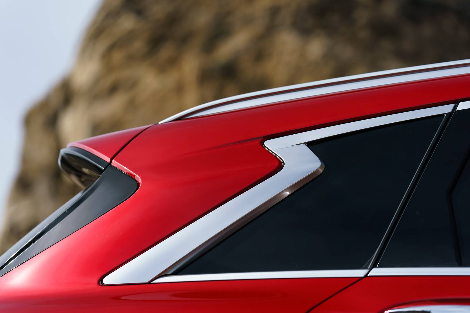 2019 Infiniti QX50 front safety EDETAIL