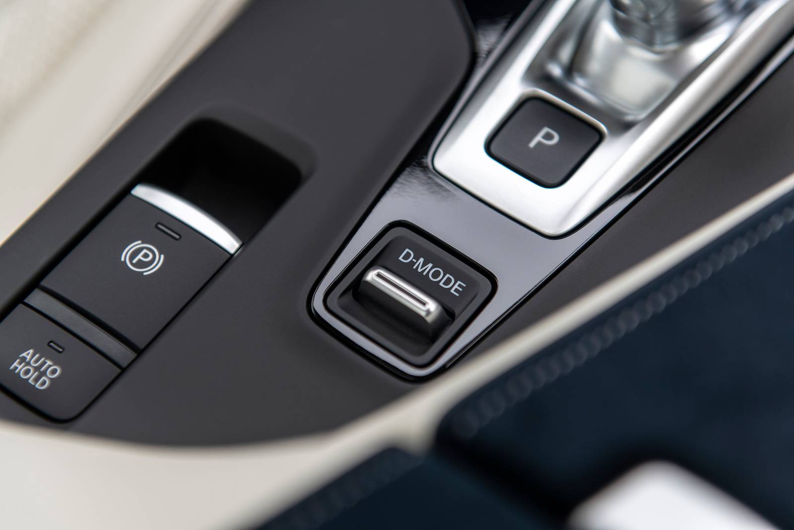 2022 Infiniti QX50 front safety DETAIL