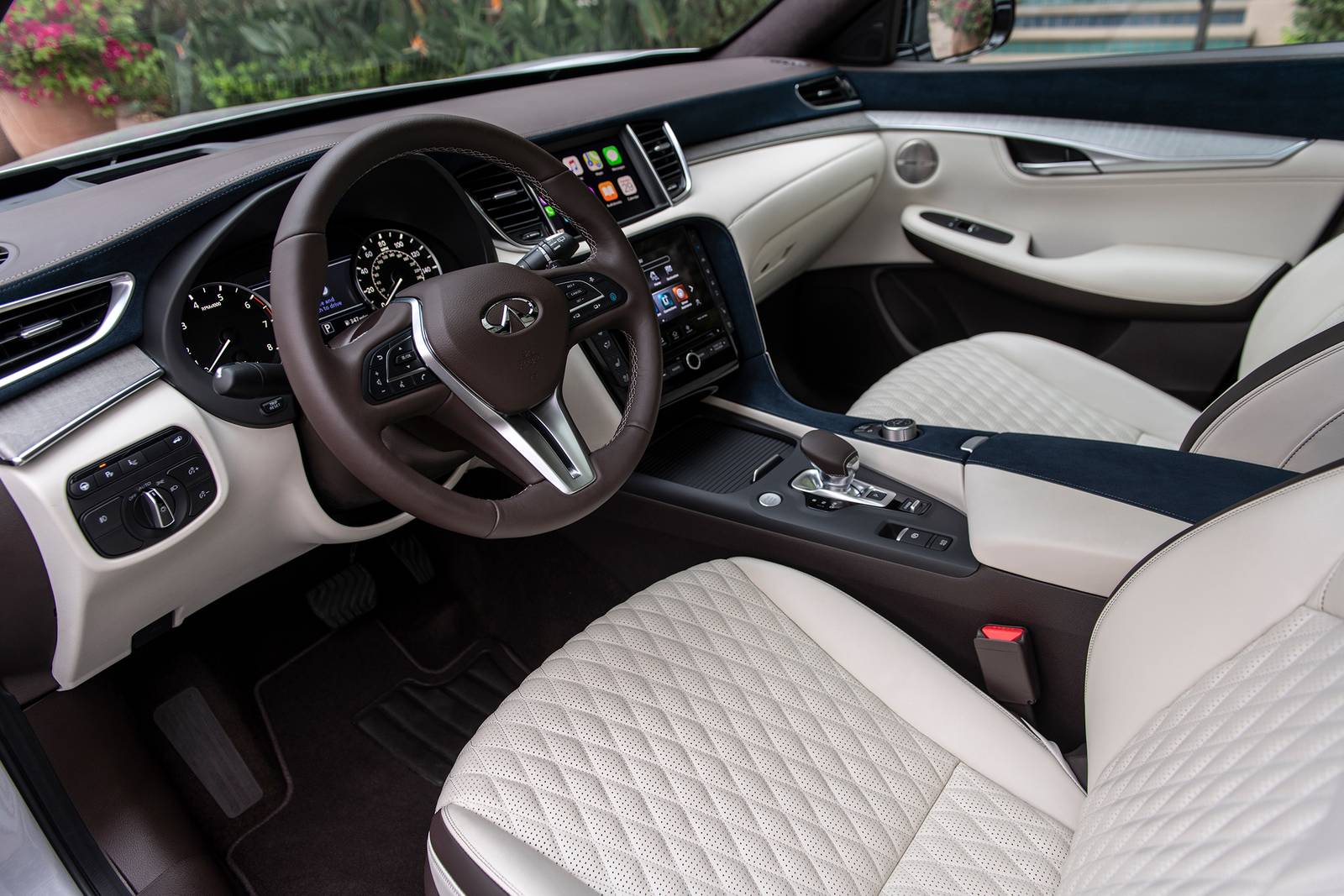 2022 Infiniti Qx50 interior SWD