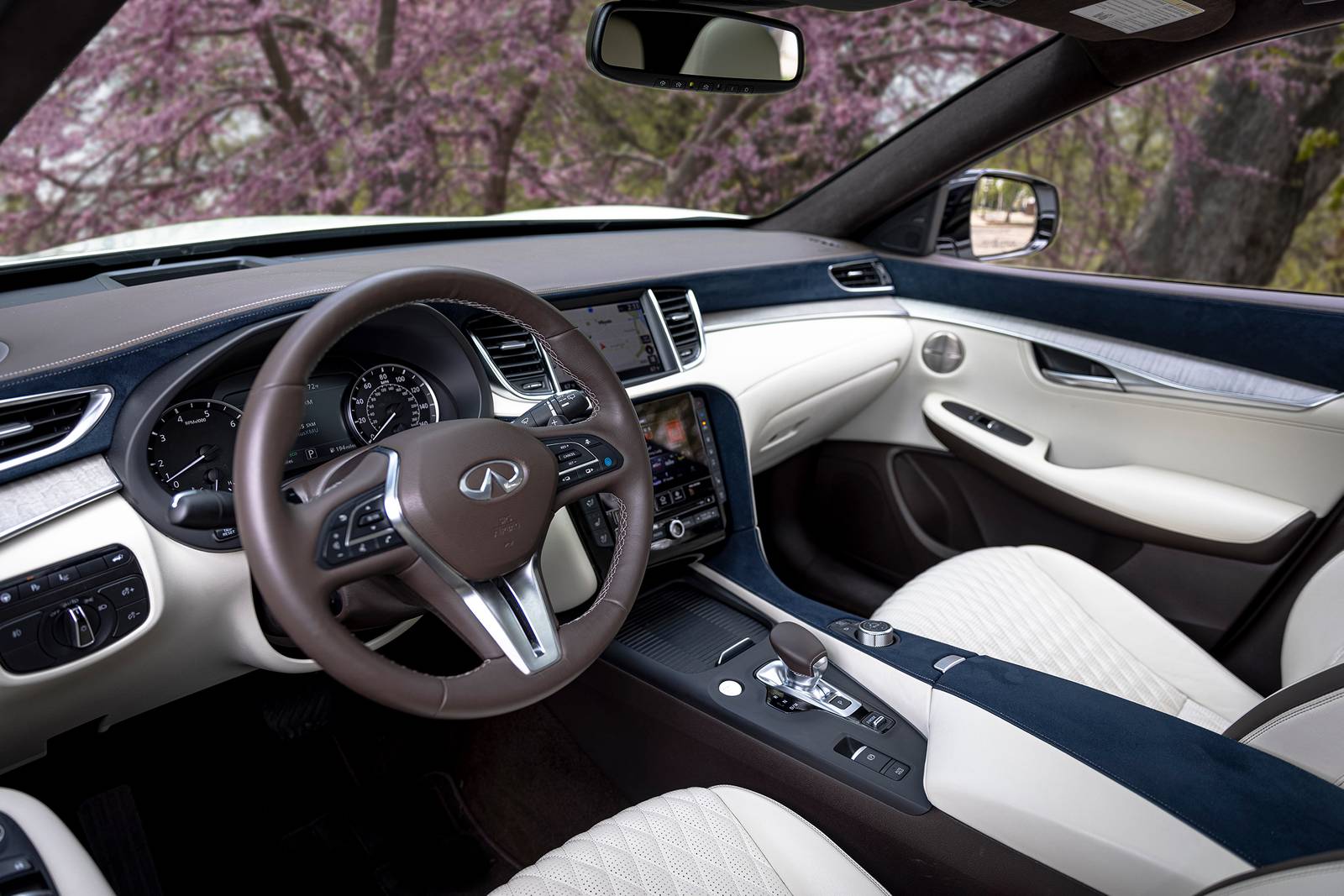 2024 Infiniti Qx50 interior SWD