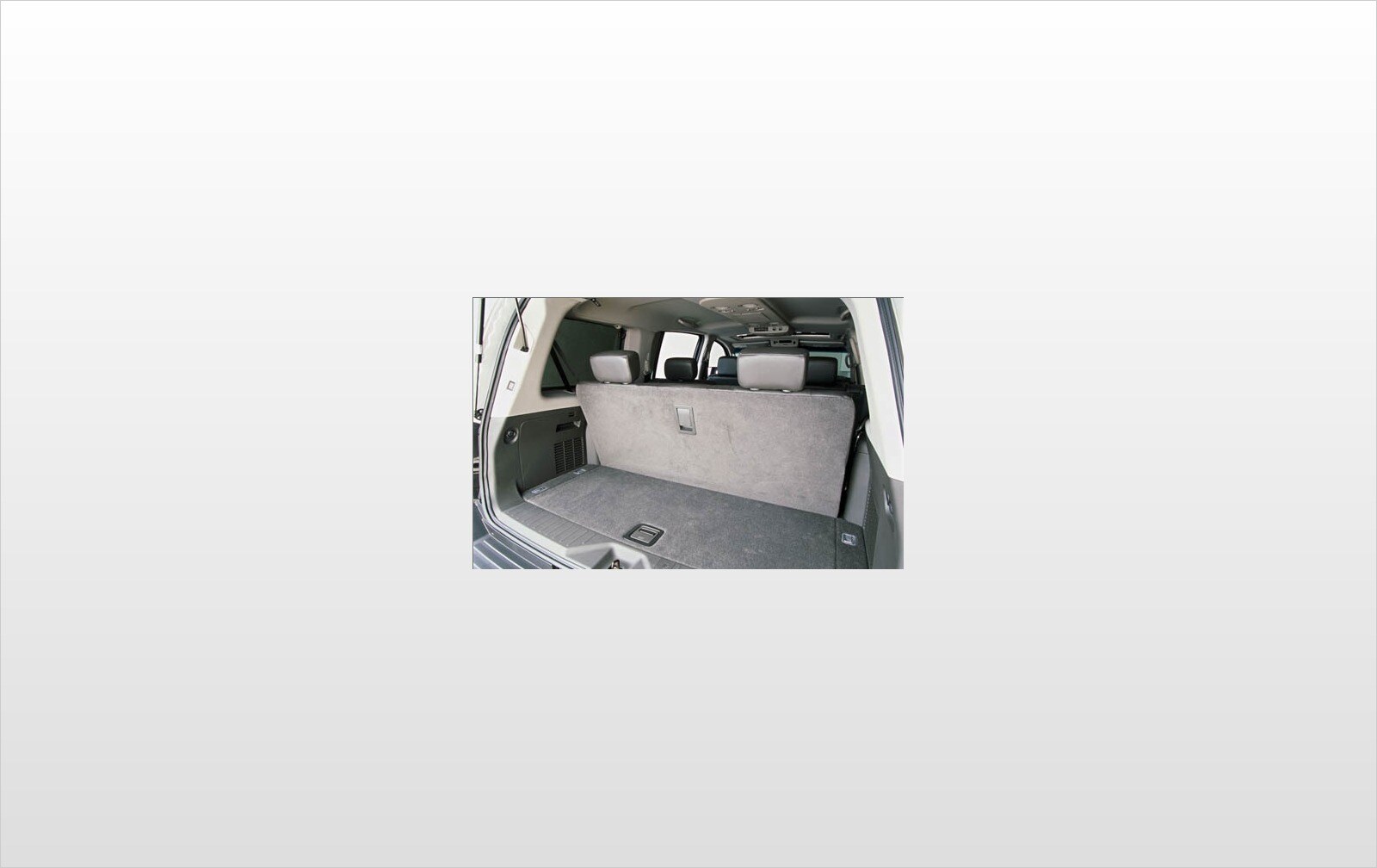 2004 INFINITI QX56 interior CARGO