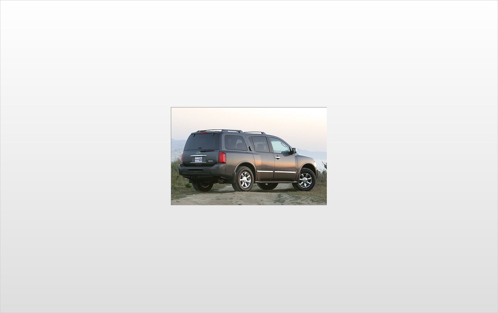 2004 INFINITI QX56 4dr SUV Exterior