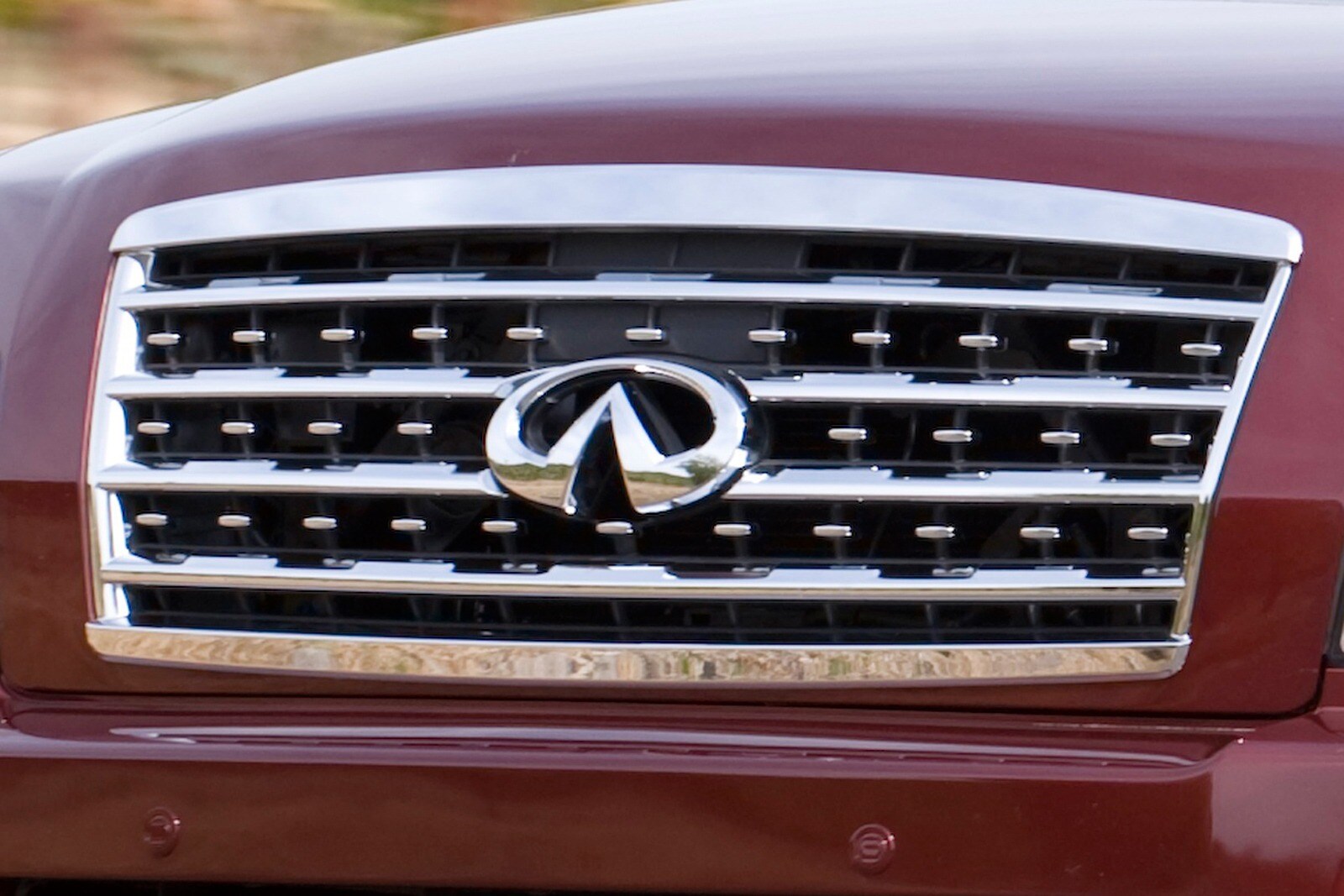 2010 INFINITI QX56 exterior FBDG