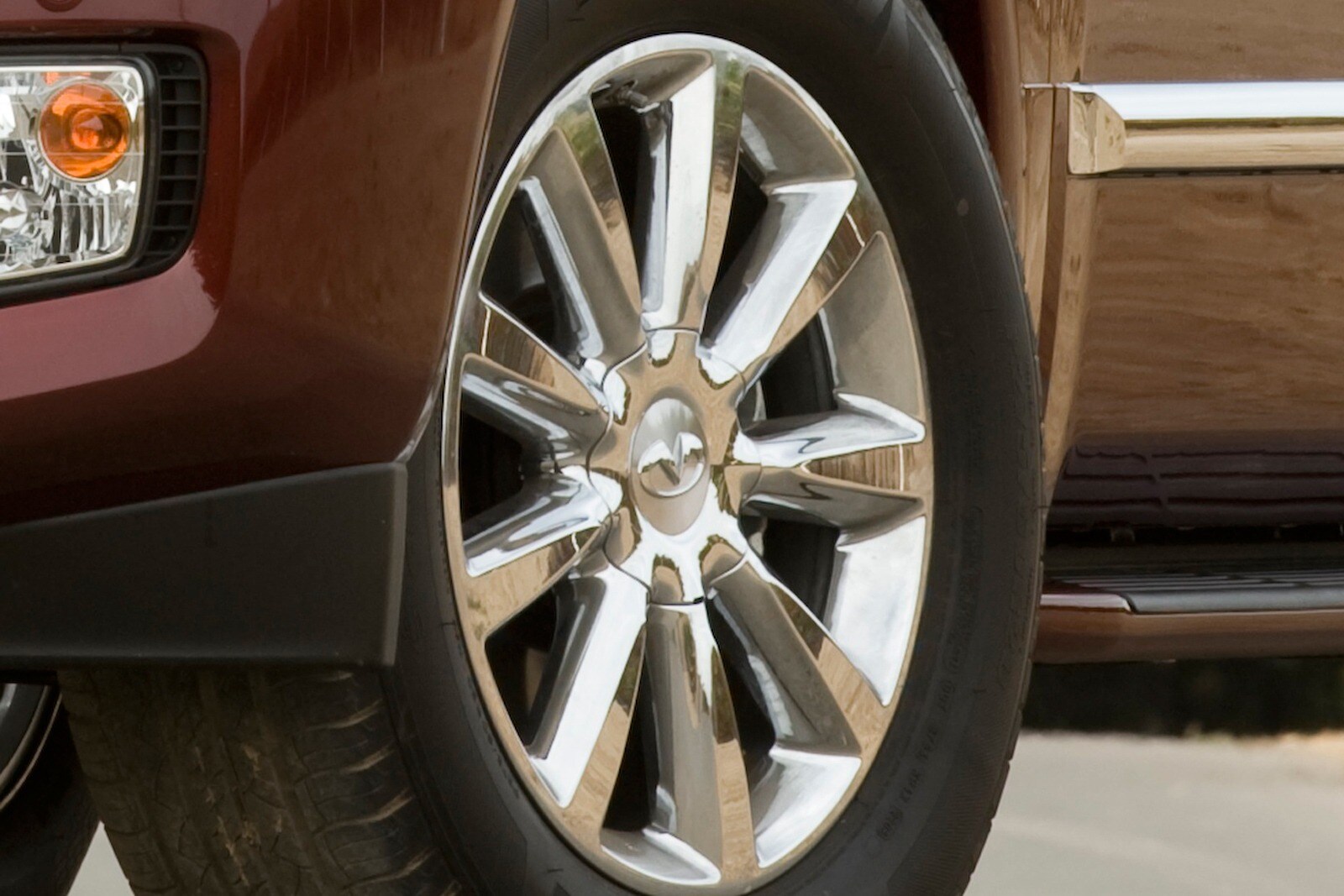 2010 INFINITI QX56 exterior W