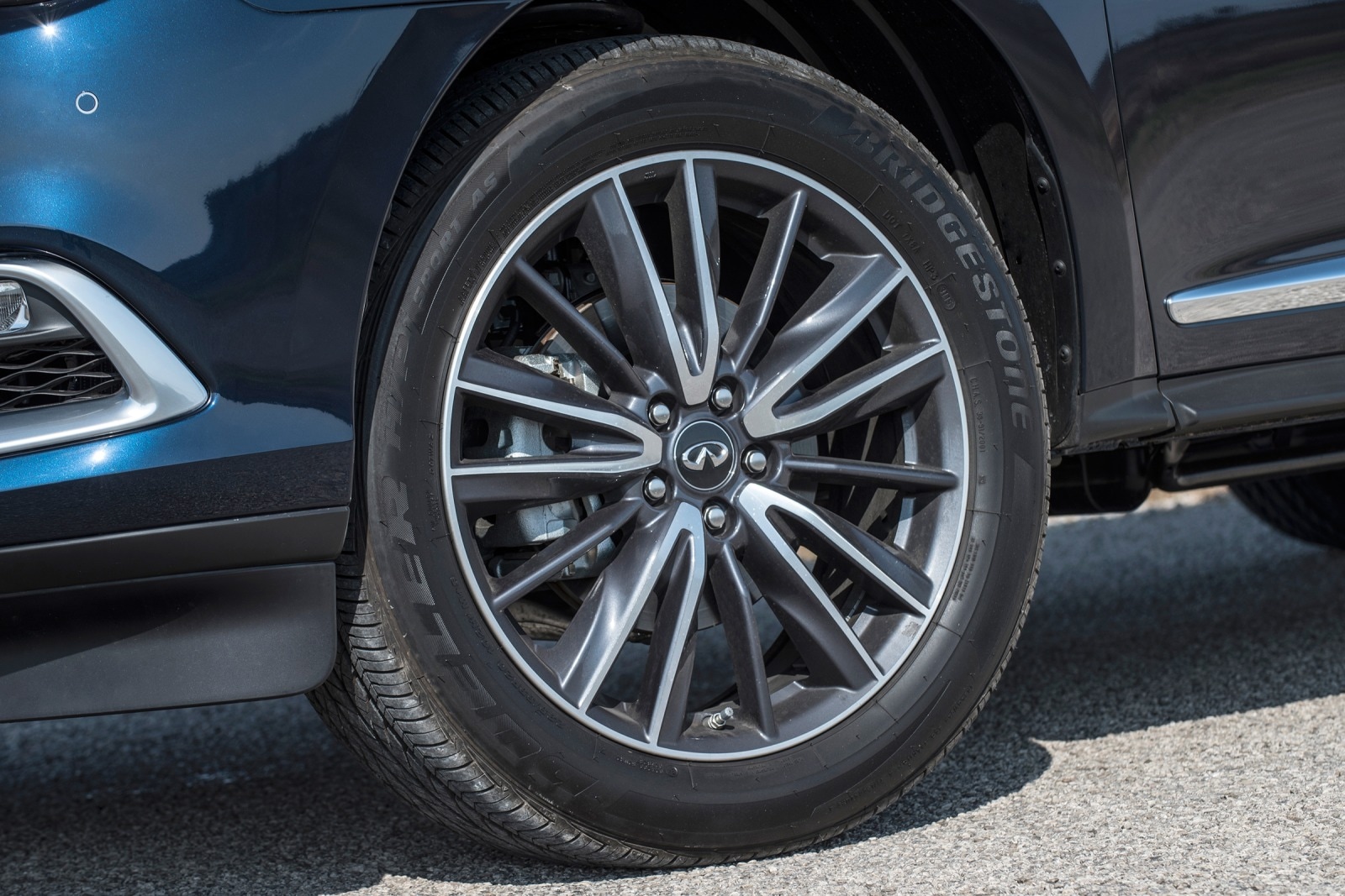 2017 Infiniti Qx60 exterior W