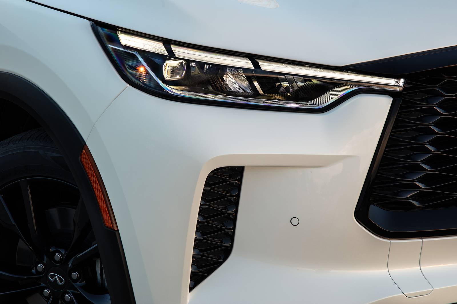 2025 Infiniti Qx60 exterior EDETAIL