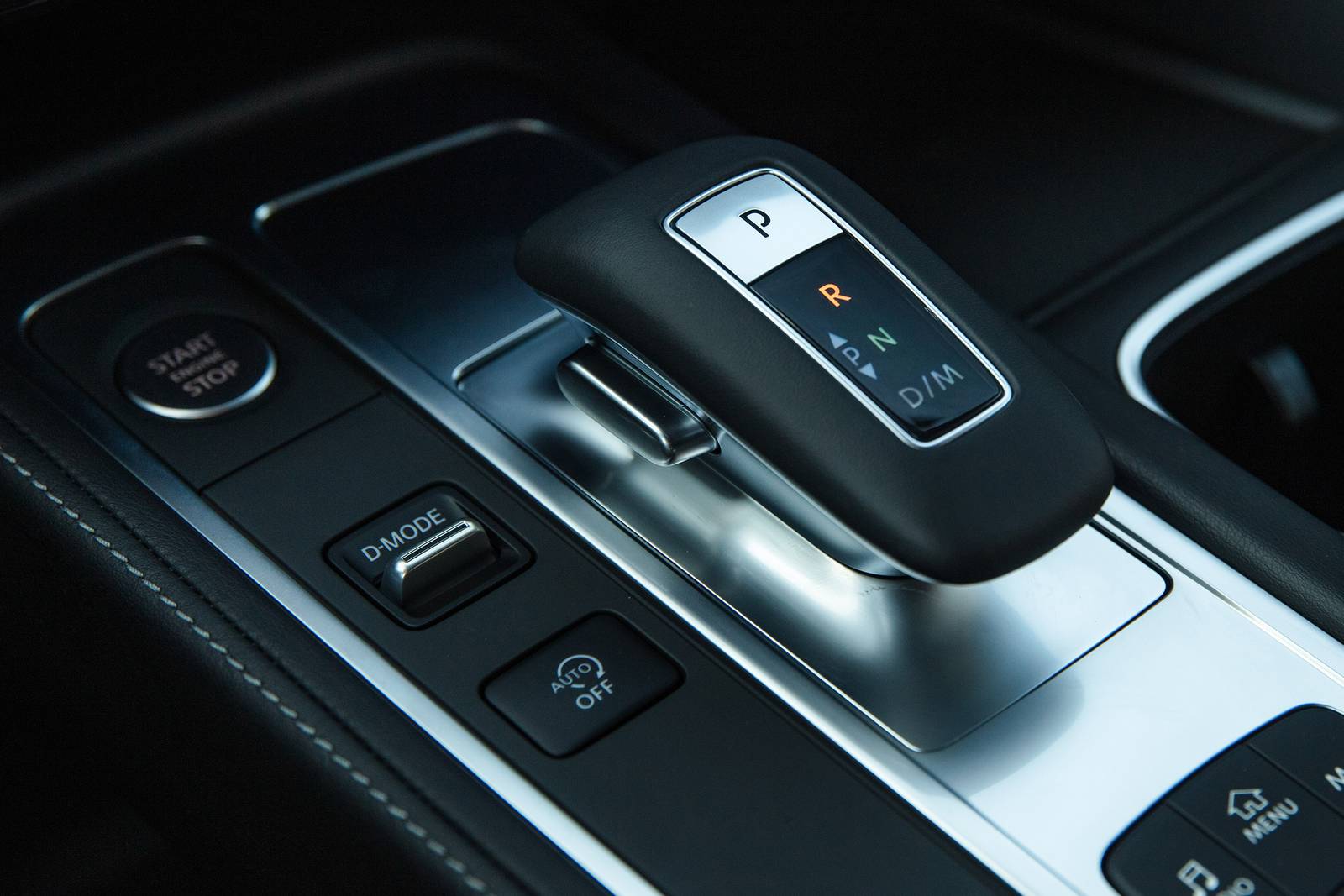 2025 Infiniti Qx60 interior SHF