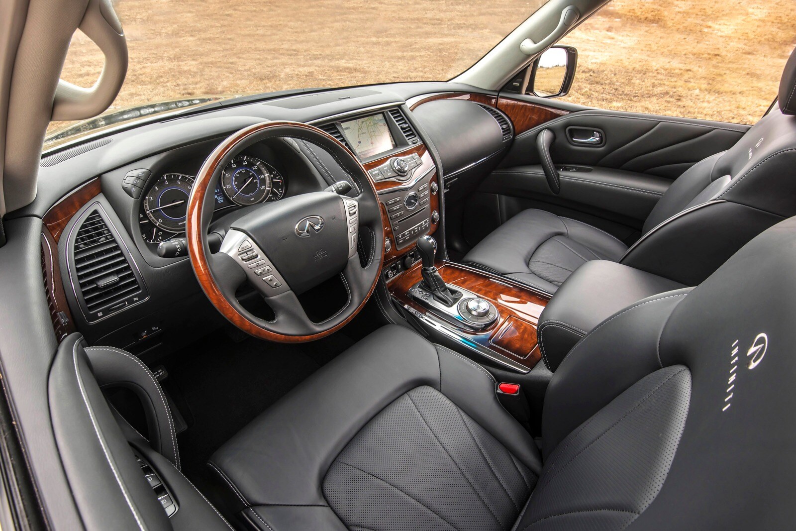 2017 Infiniti Qx80 interior I