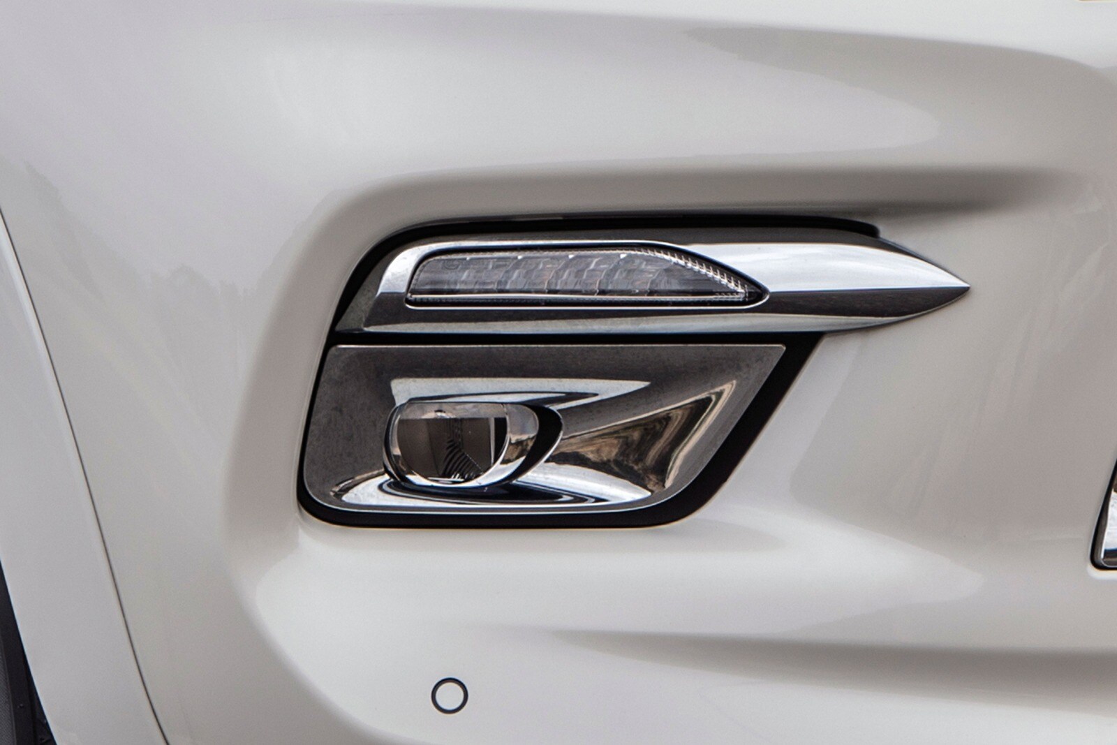 2017 Infiniti Qx80 exterior FOG