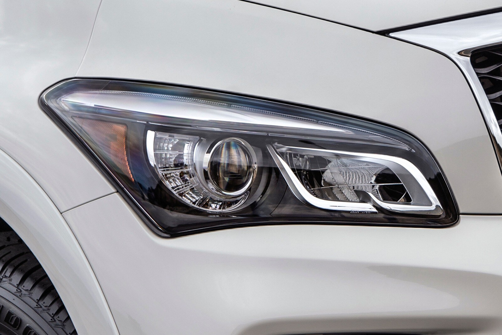 2017 Infiniti Qx80 exterior EDETAIL