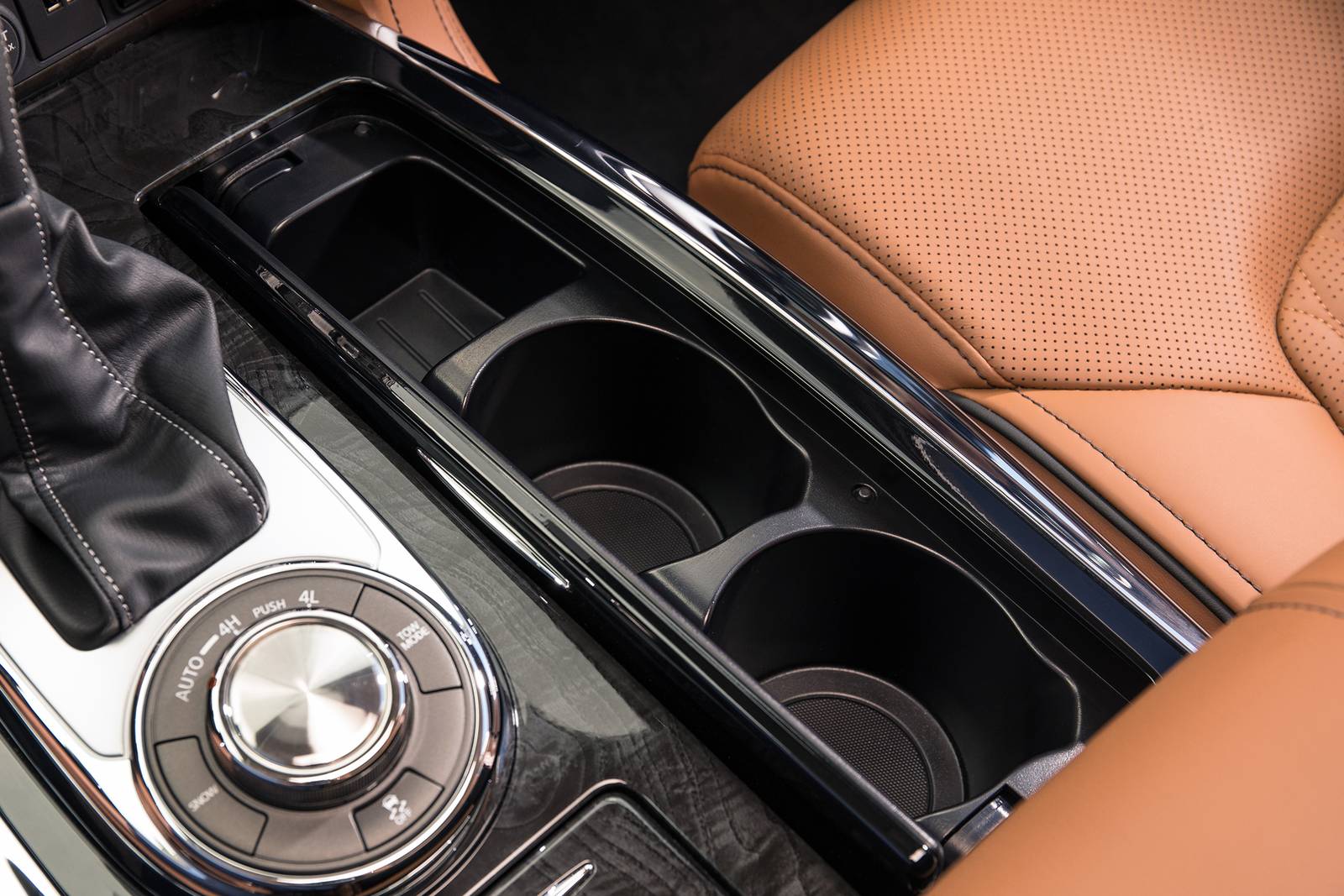 2019 Infiniti QX80 front safety CUP