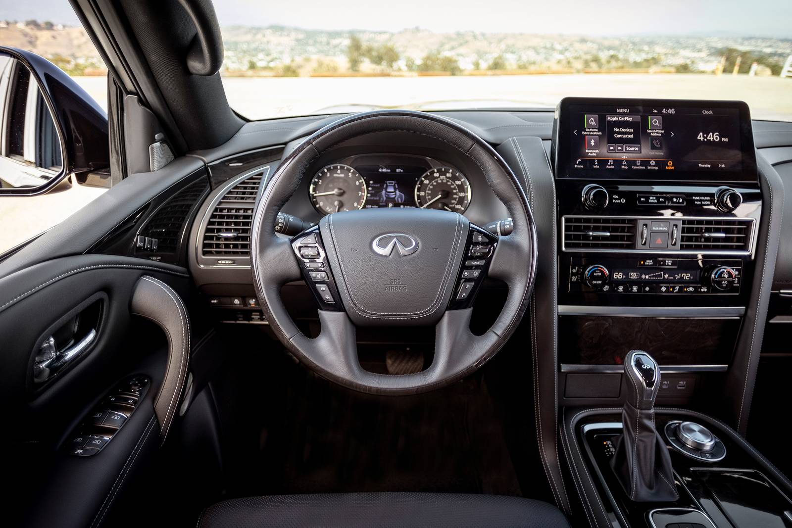 2022 Infiniti Qx80 interior SWD