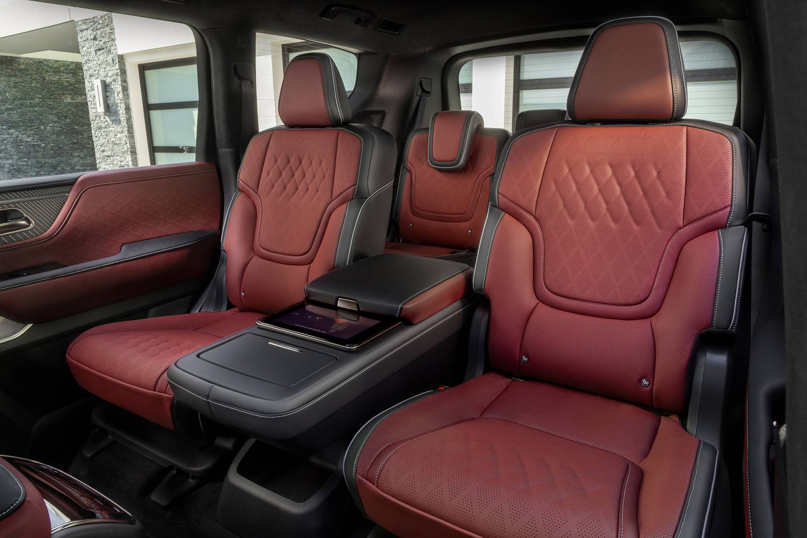 2025 Infiniti Qx80 interior I