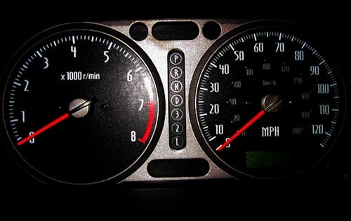 2003 Isuzu Axiom interior G