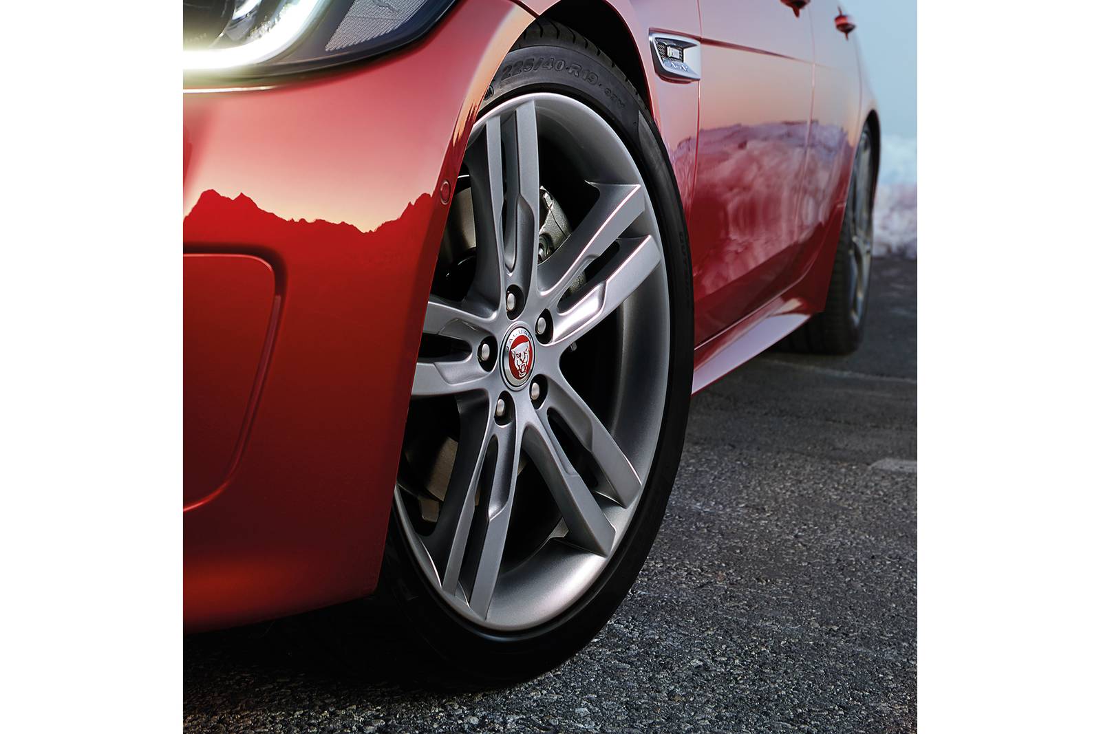 2019 Jaguar Xe exterior W