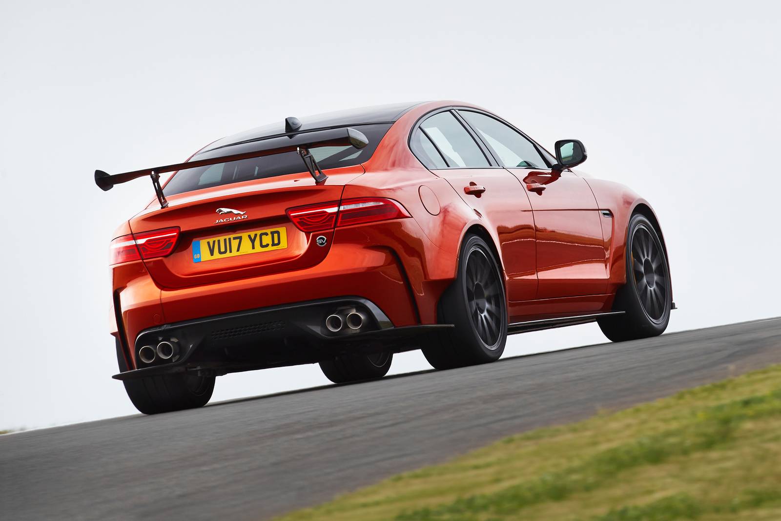 2019 Jaguar Xe exterior F