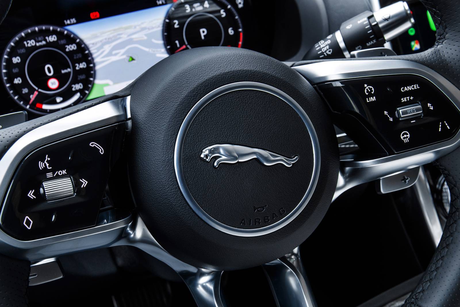 2020 Jaguar XE interior AUXCTRL