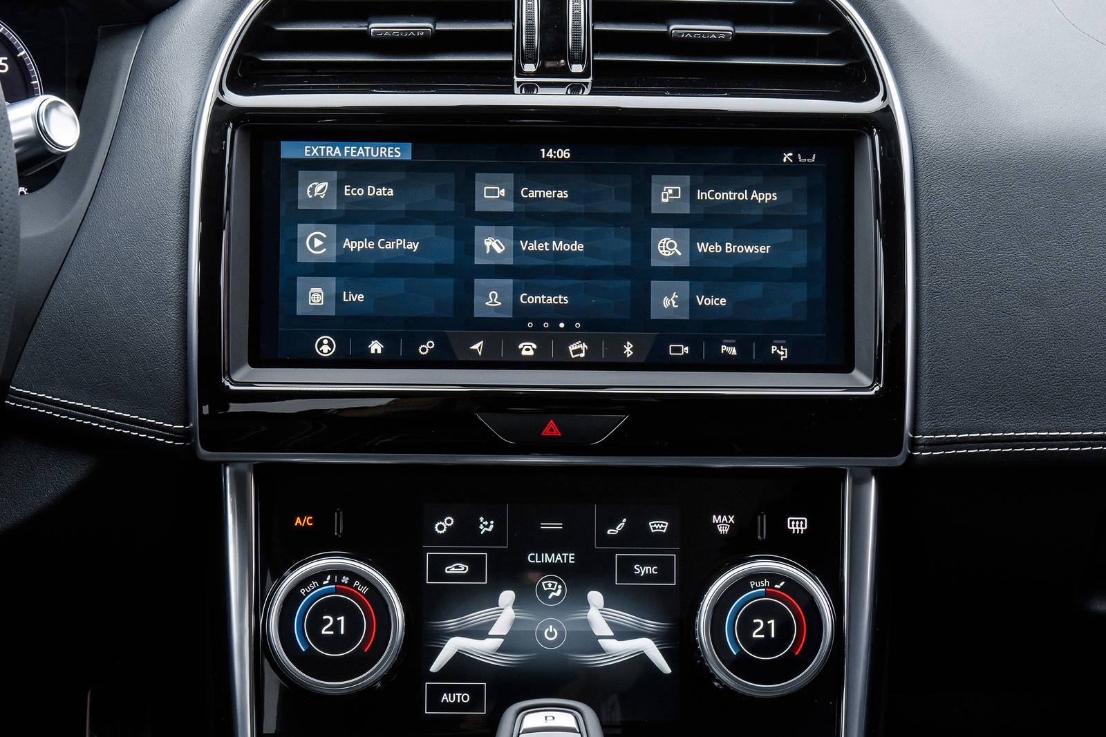 2020 Jaguar XE interior CC
