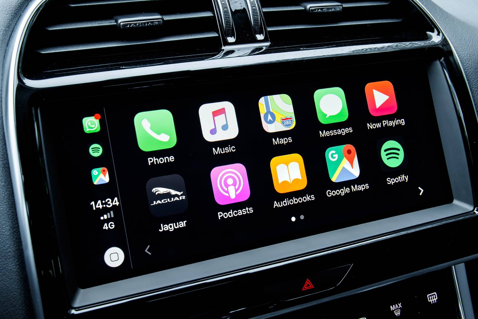 2020 Jaguar XE interior CC