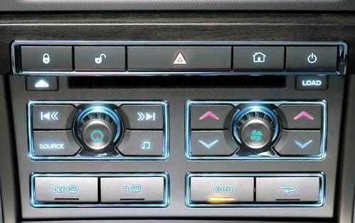 2009 Jaguar XF interior CC