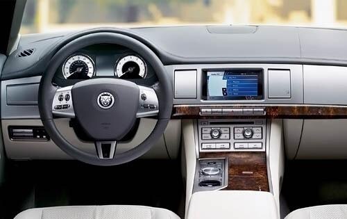2009 Jaguar XF interior D