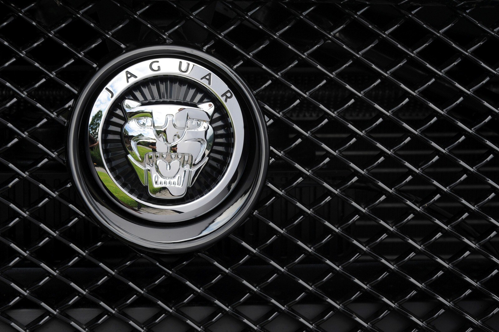 2014 Jaguar XF front safety FBDG