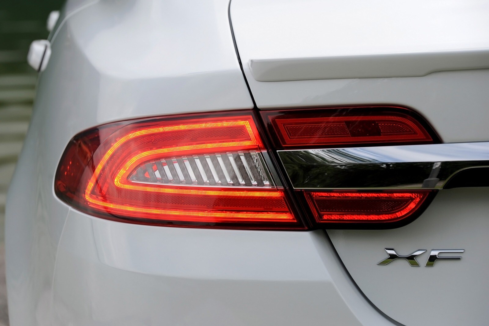 2014 Jaguar Xf exterior RBDG