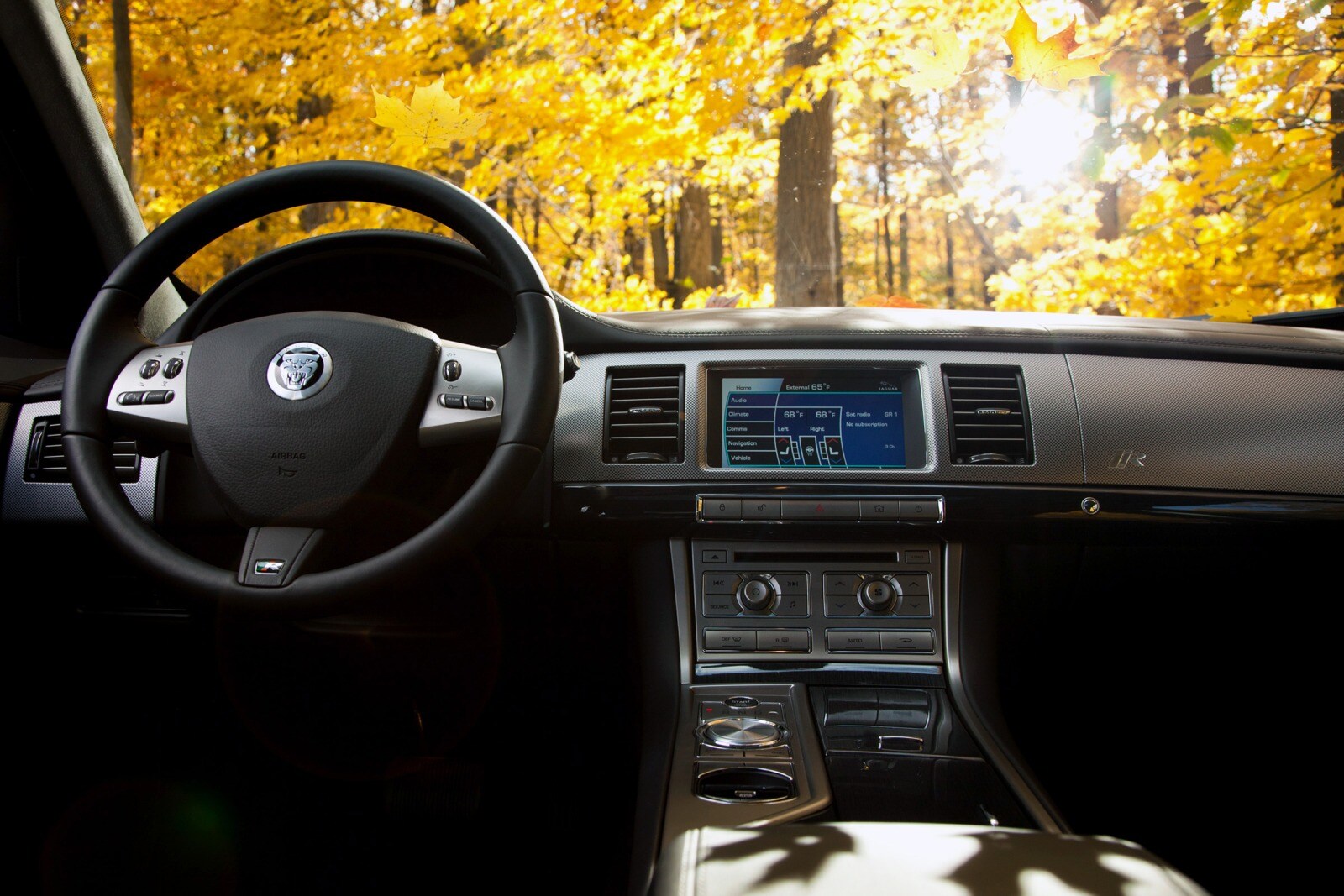 2014 Jaguar Xf interior I