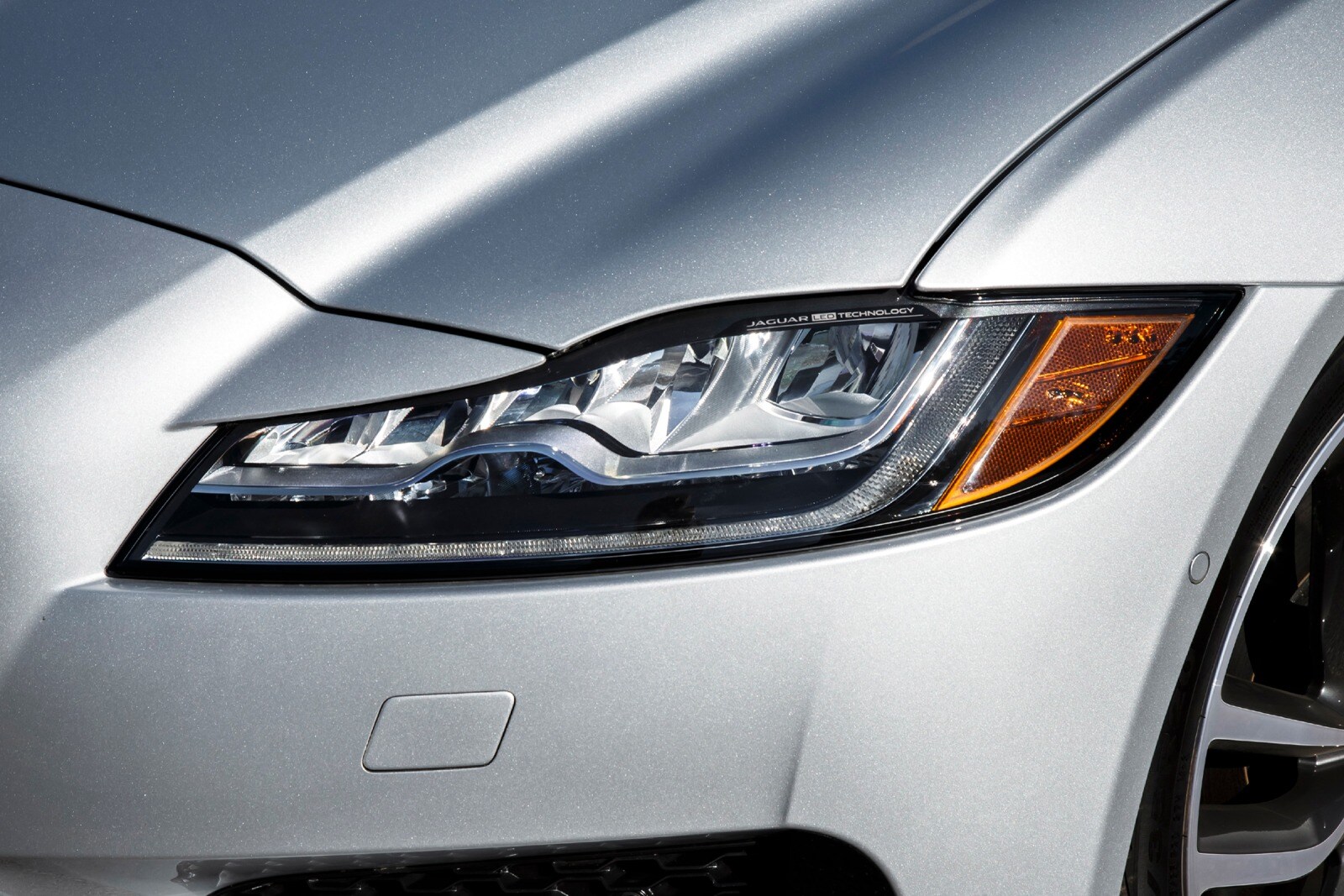 2018 Jaguar XF exterior EDETAIL