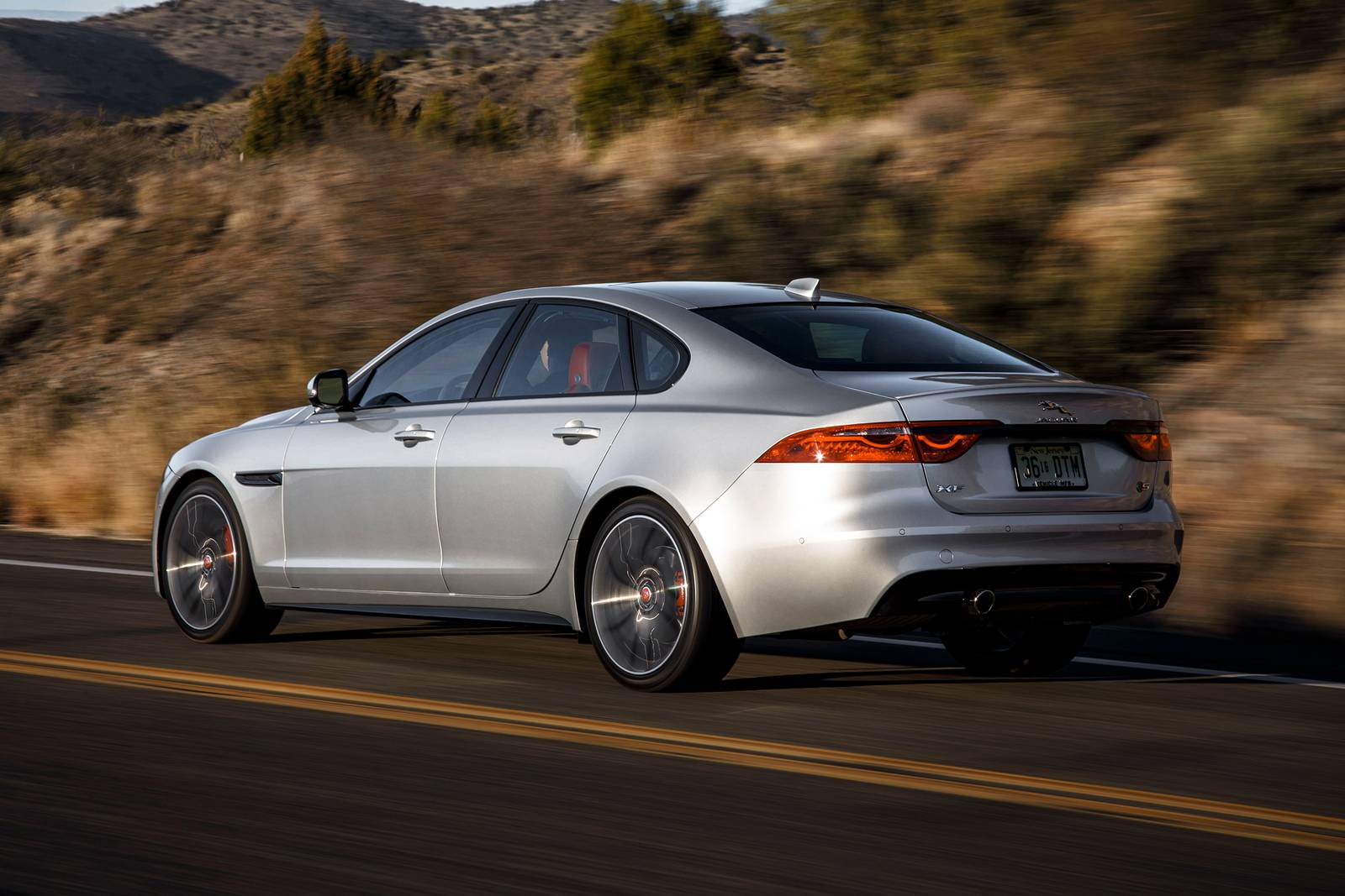 2019 Jaguar Xf exterior F
