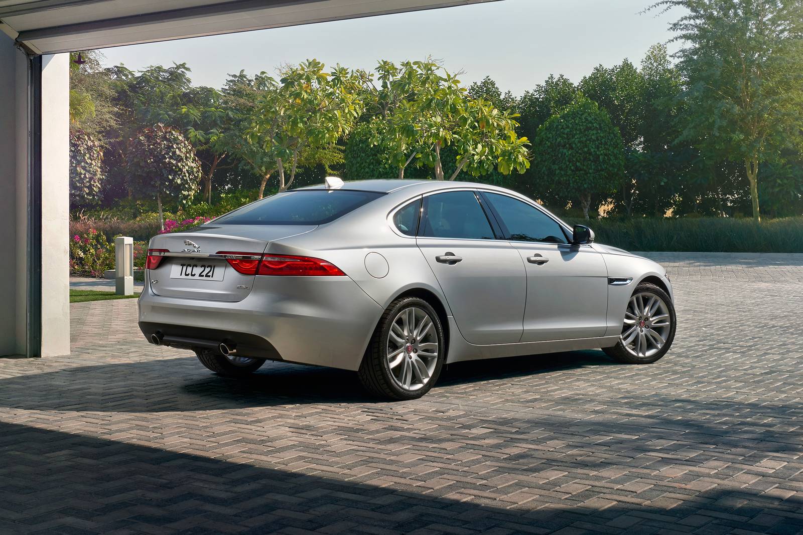 2020 Jaguar Xf