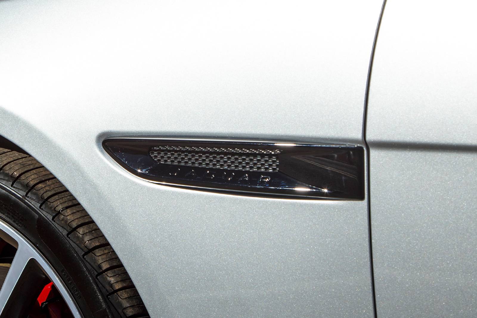 2020 Jaguar Xf exterior EDETAIL