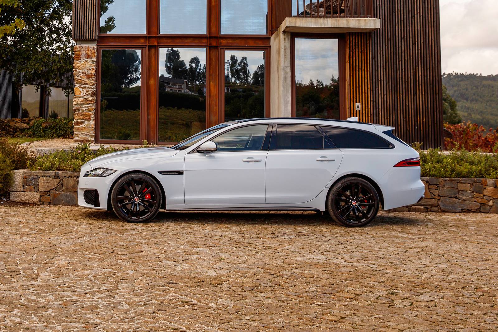 2020 Jaguar Xf exterior S