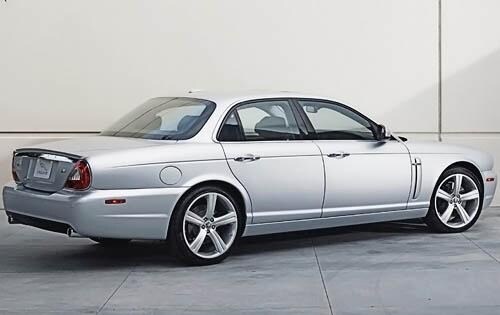 2009 Jaguar XJ-Series XJR Sedan