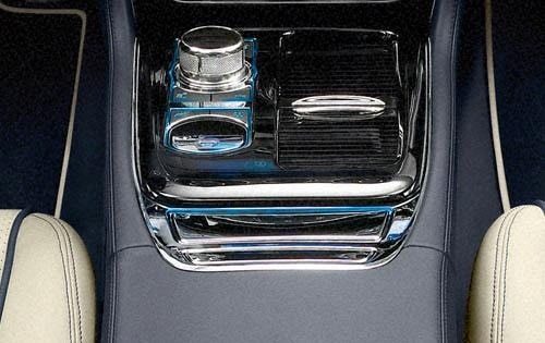 2011 Jaguar XJ interior CC