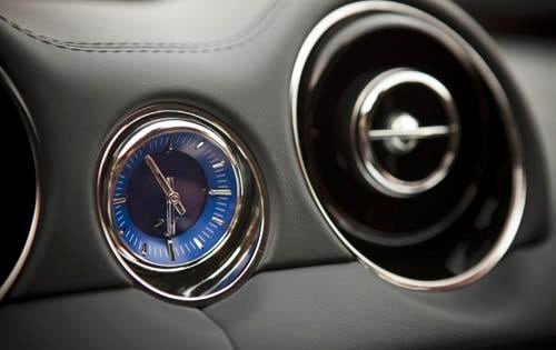 2011 Jaguar XJ interior DETAIL