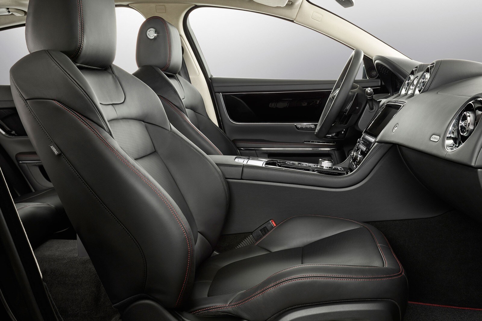 2016 Jaguar Xj interior I