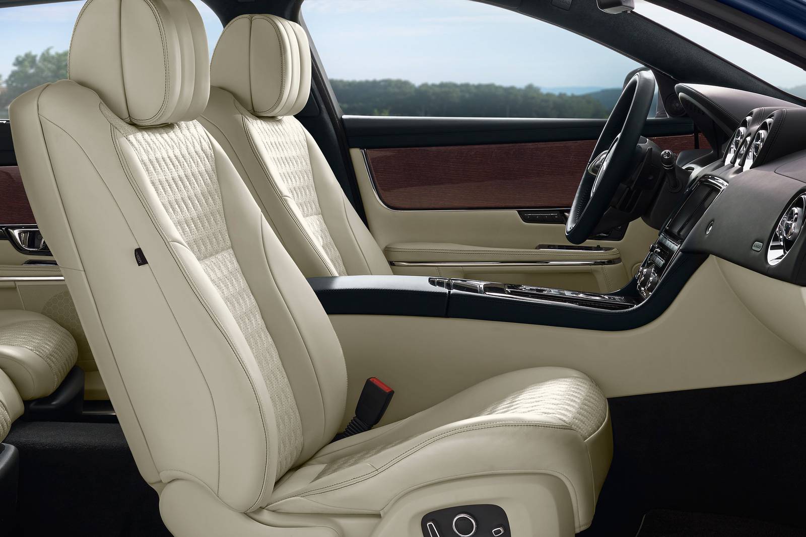 2018 Jaguar Xj interior I