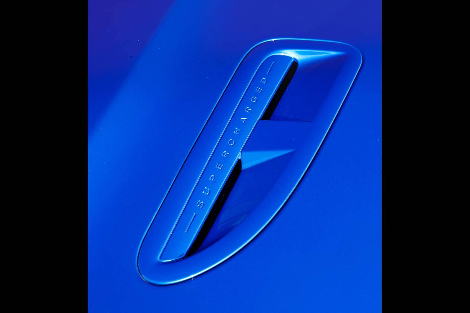 2018 Jaguar XJ front safety EDETAIL