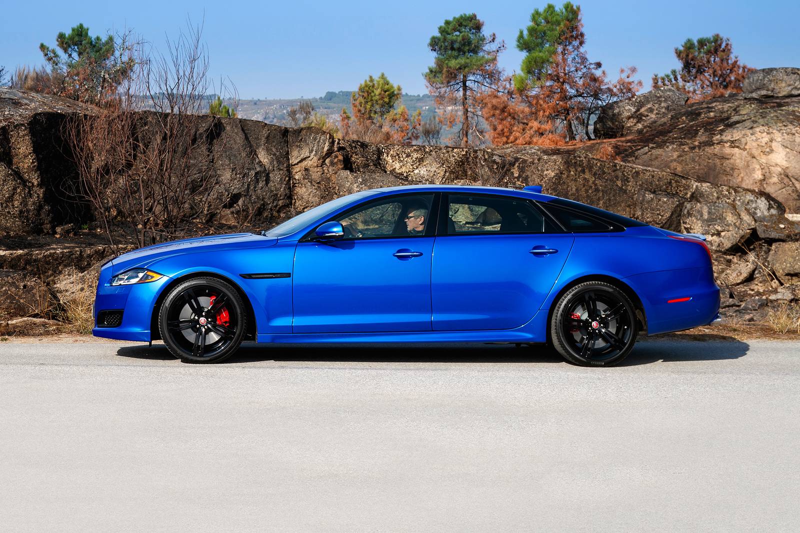 2018 Jaguar Xj exterior S