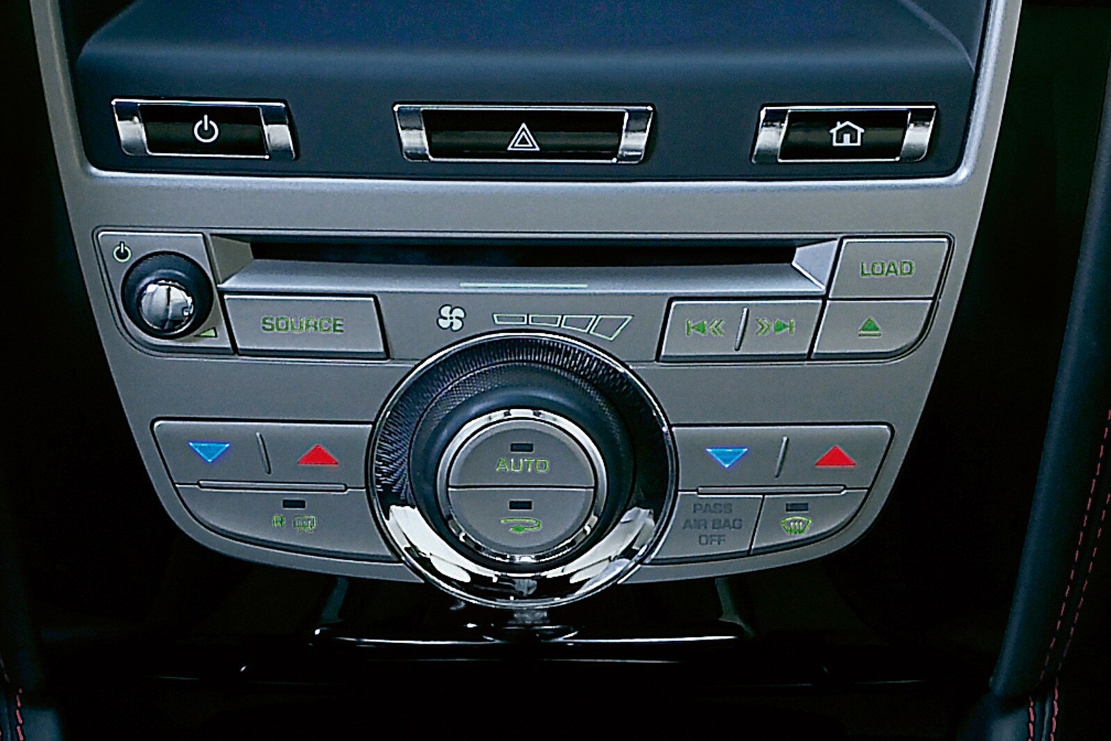 2010 Jaguar XK interior CC