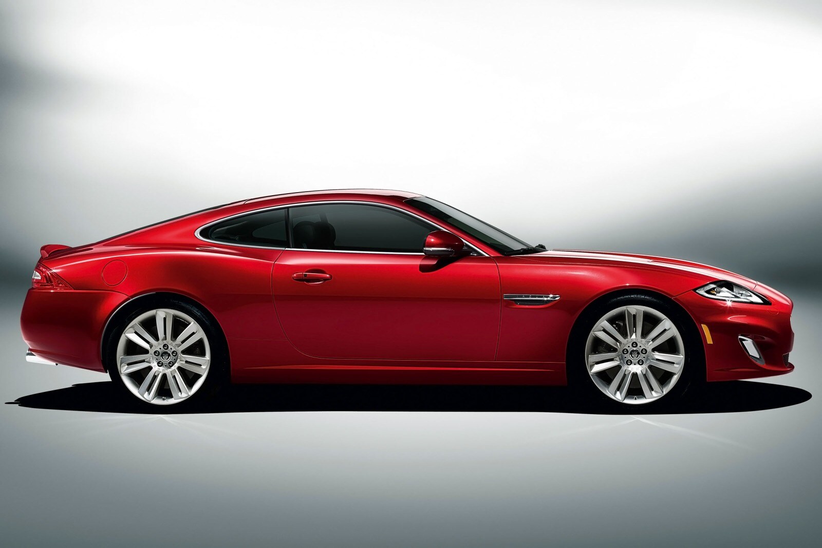 2013 Jaguar XK exterior FQ