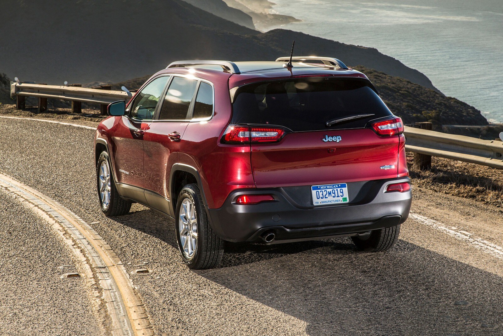2018 Jeep Cherokee exterior FQ