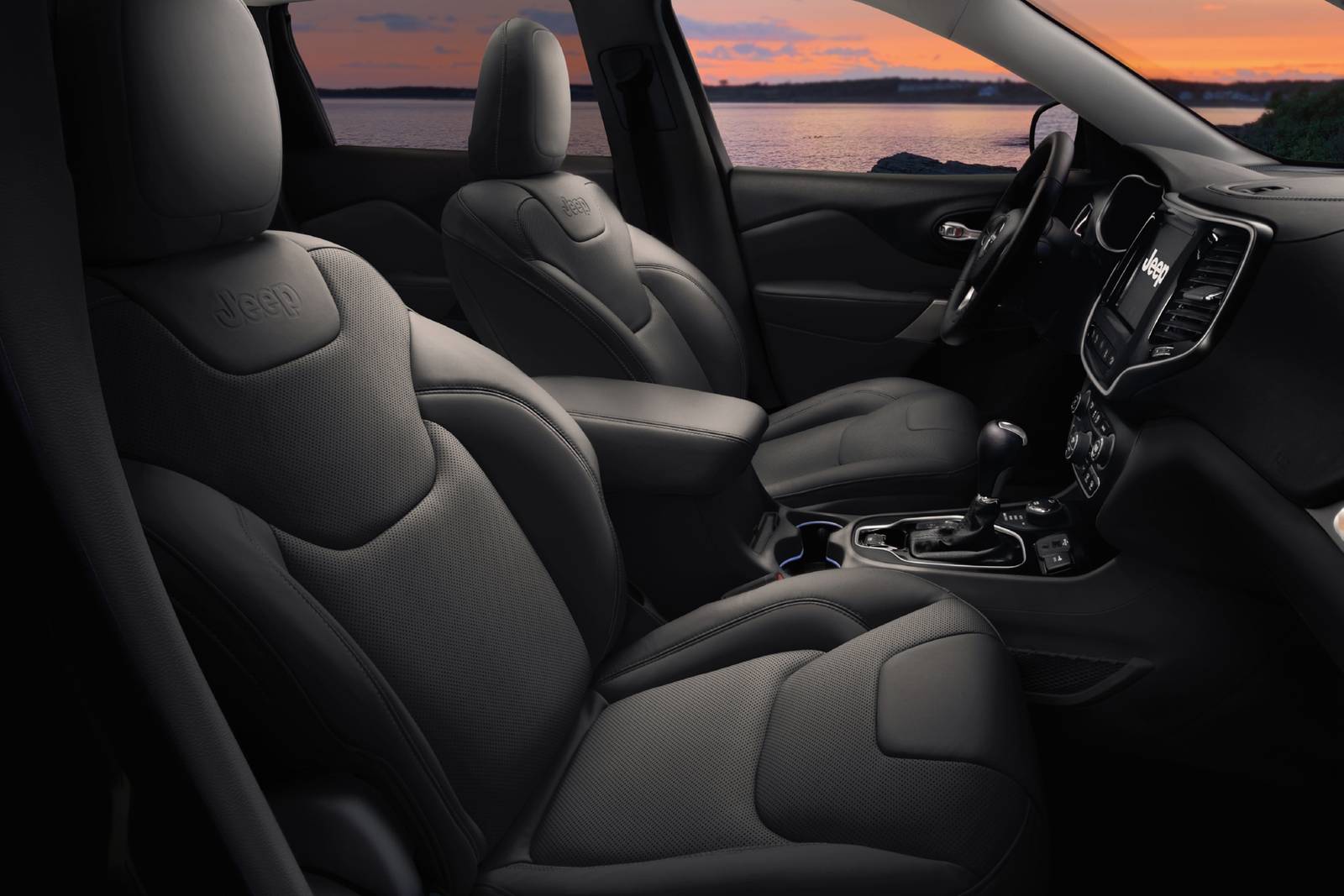 2022 Jeep Cherokee interior I