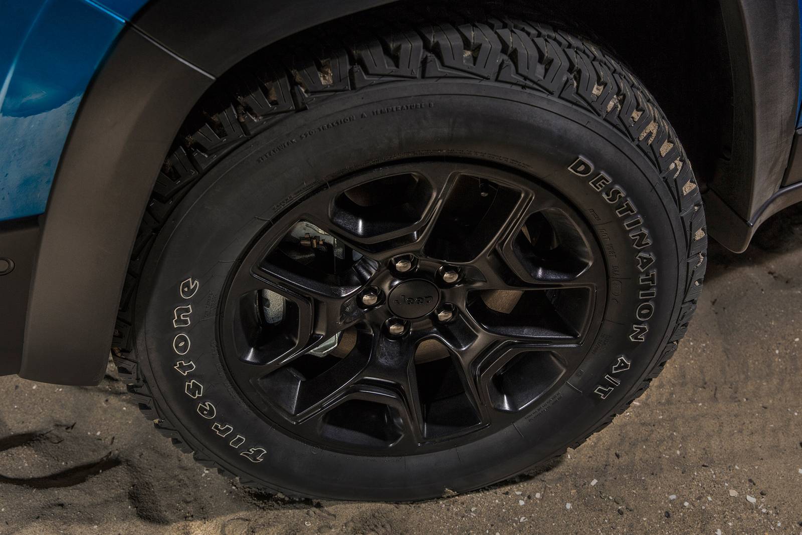 2022 Jeep Cherokee exterior W