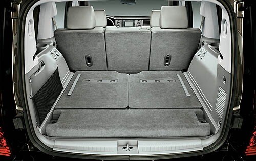 2006 Jeep Commander interior CARGO