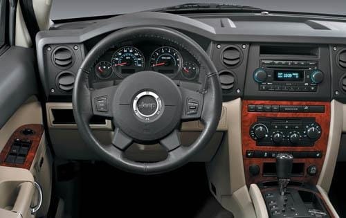 2008 Jeep Commander front safety D