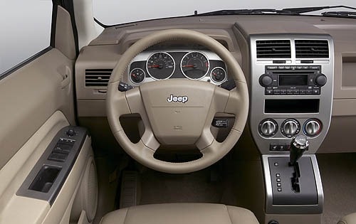 2007 Jeep Compass interior I