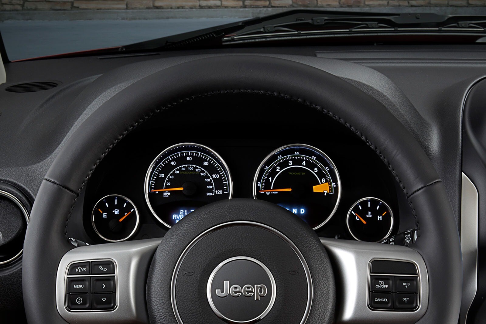 2015 Jeep Compass interior G