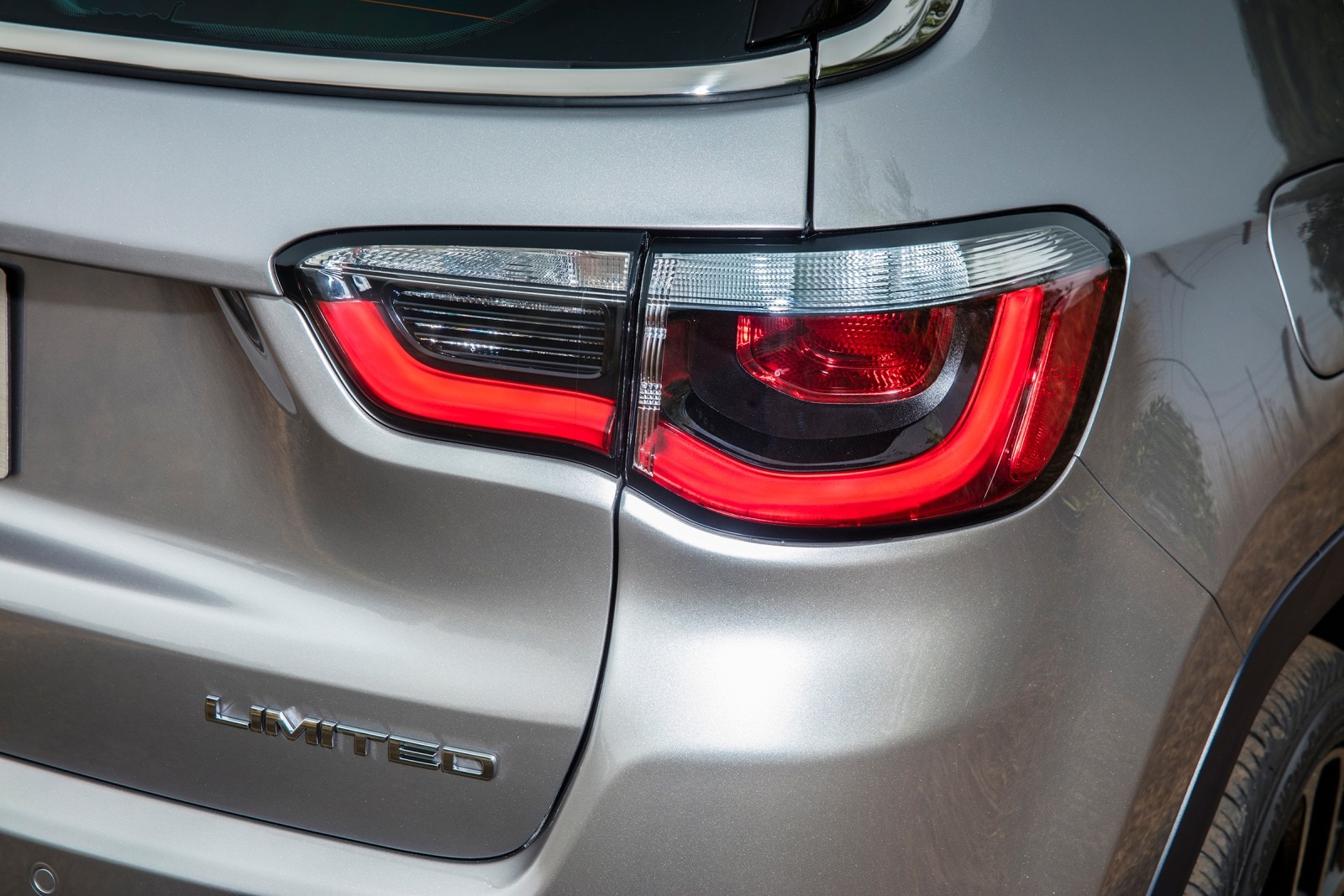 2017 Jeep Compass exterior RBDG